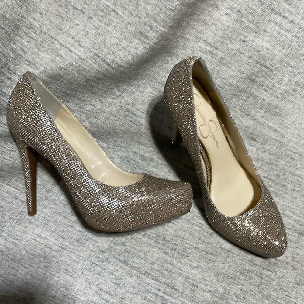 Jessica Simpson sparkly heels size 8.5 brand new never worn. Gold/champagne